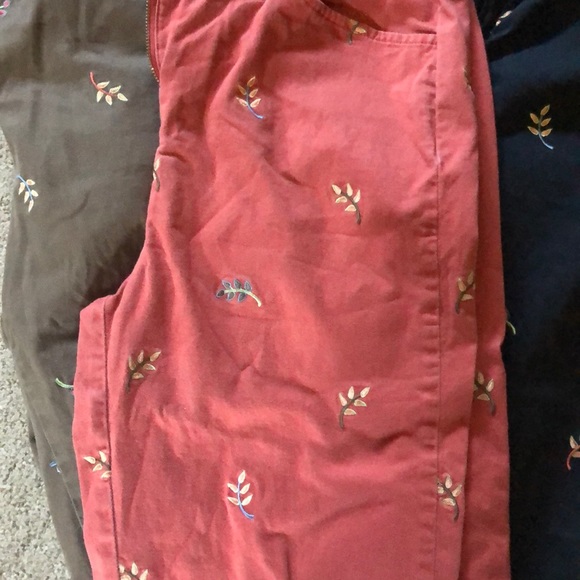 3 pairs capris - Picture 2 of 3